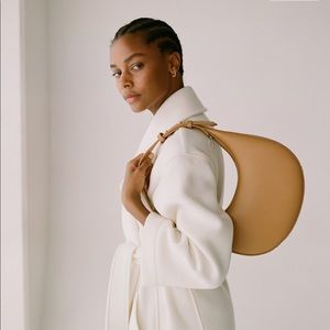 Mango Oval short handle bag